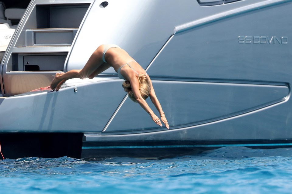 The 45-year-old proved she’s a woman of many talents as she displayed her impressive diving skills