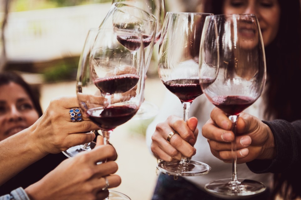  Red wine is among the drinks with a dangerously high acidity level