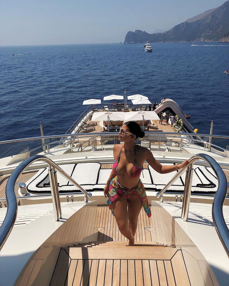  Kylie Jenner's 22nd birthday was spent on a £481m boat