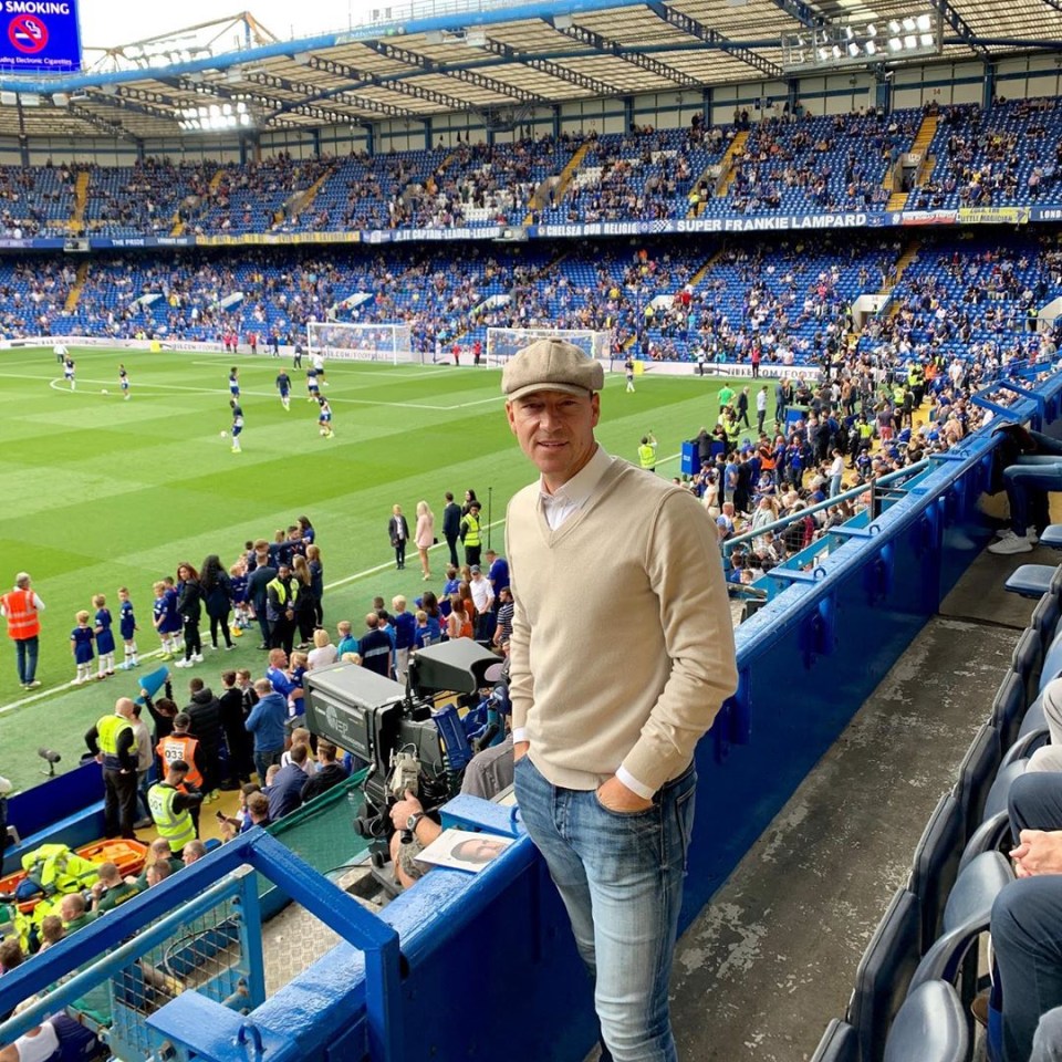  Former Chelsea captain John Terry was among the crowd there to welcome Frank Lampard to Stamford Bridge