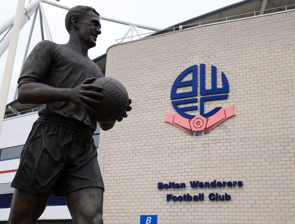  Bolton Wanderers have been given three days to complete their sale or face expulsion from the Football League