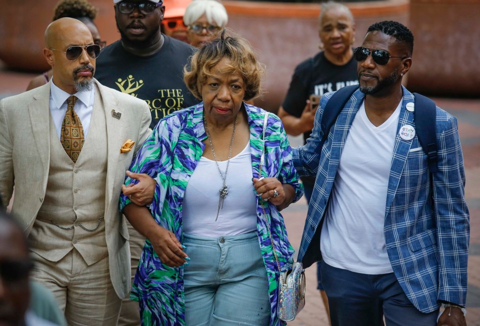  Garner's mother Gwen Carr, centre, welcomed the news