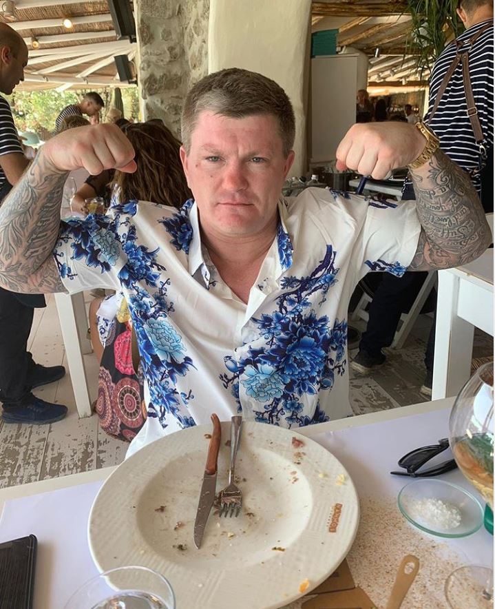  Hatton, 40, took to Instagram to show him proudly posing next to his empty plate