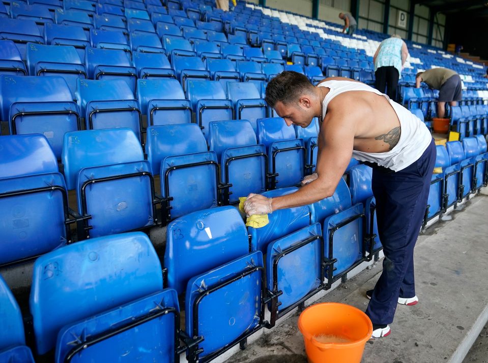  The club had just hours left before the final EFL deadline