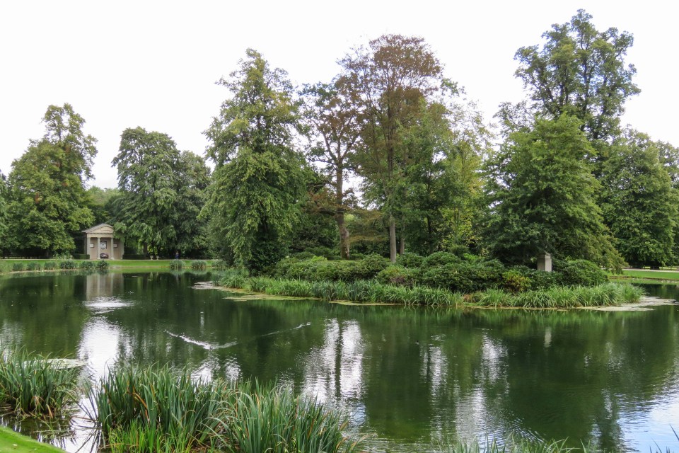 Princess Diana’s final resting place is on an island in the middle of a lake at Althorp House in Northampton