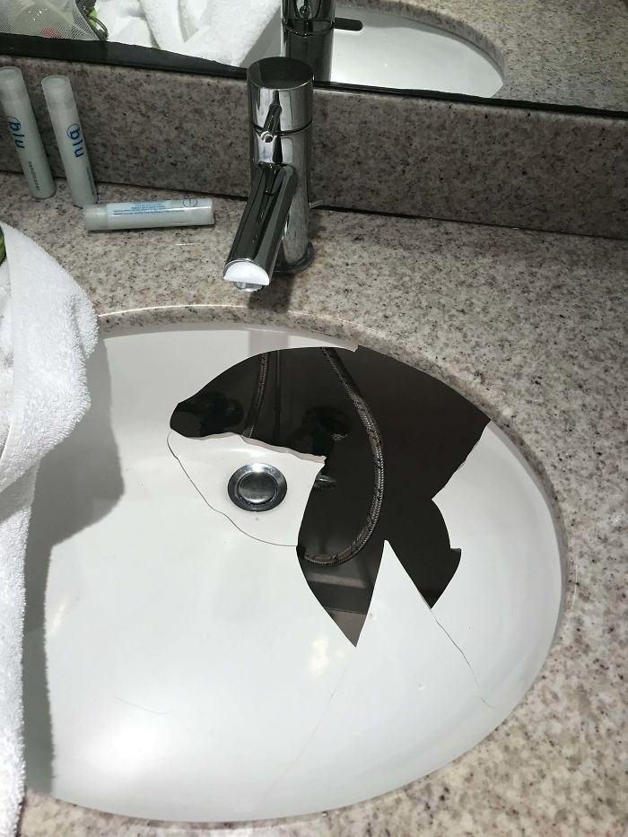  A hotel guest from Miami revealed they uncovered this huge hole in their sink