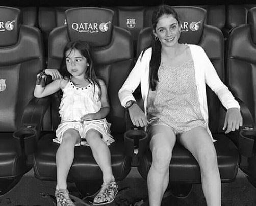  Xana at the Nou Camp with her older sister Sira