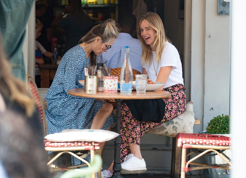  Cressida showed off the ring to a pal