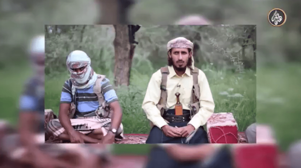  A wannabe ISIS jihadi, right, was mocked by a bird during a pledge of allegiance to the terror group