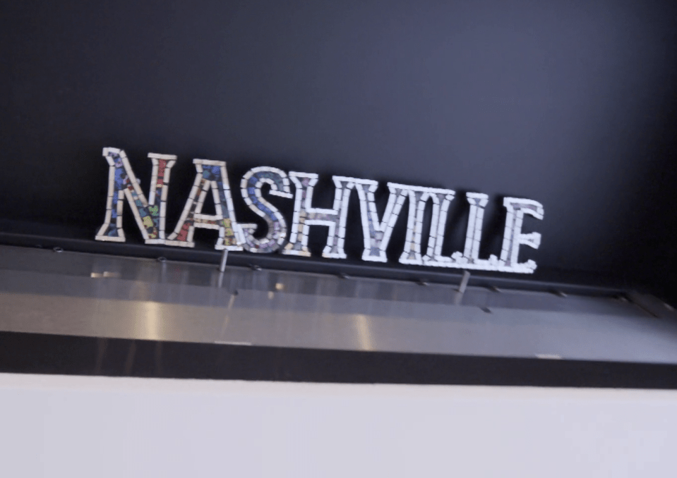  She plays homage to her love of country music with this Nashville sign