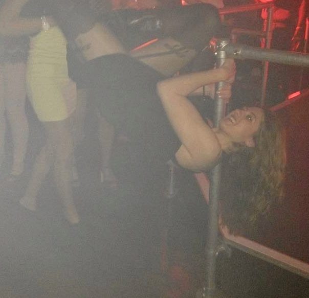  Lizzie experienced an epic pole dancing fail during freshers' week