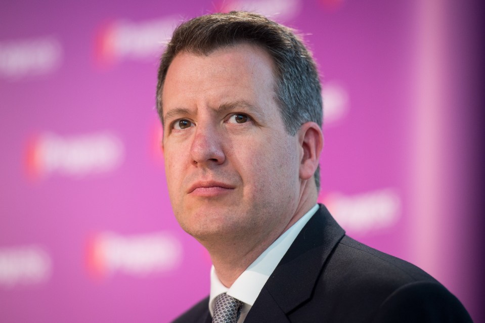  Change UK’s Chris Leslie has vowed to oppose the Labour leader