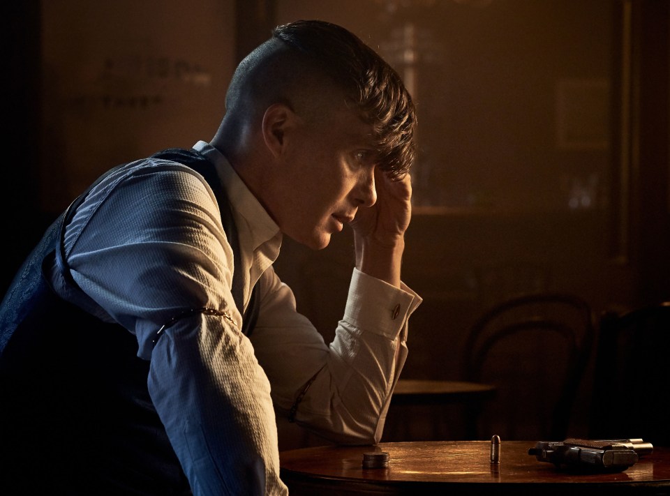  Tommy Shelby ended season 5 on a suicide cliff hanger