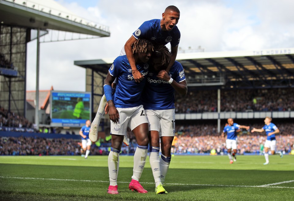  Richarlison celebrates after scoring Everton's first