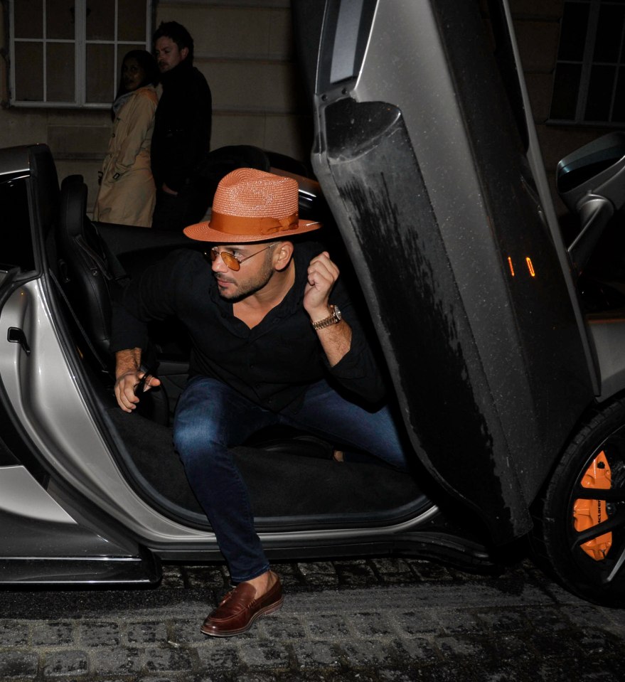  Ex-soap star Ryan Thomas arrived in style