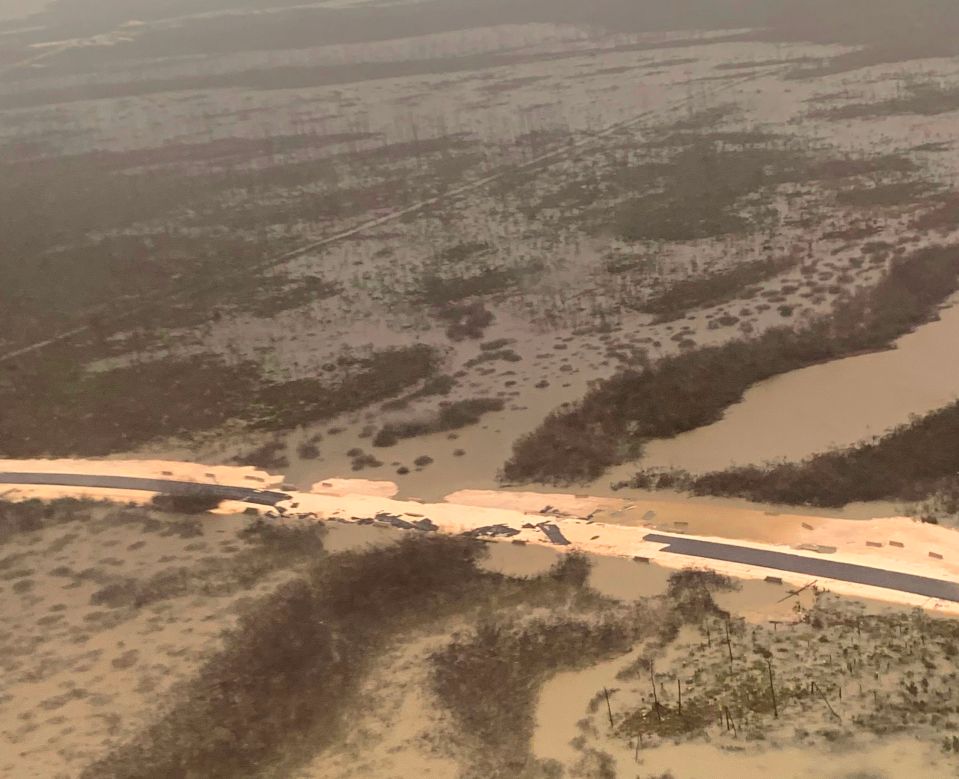  Roads were washed away by the terrifying storm surge