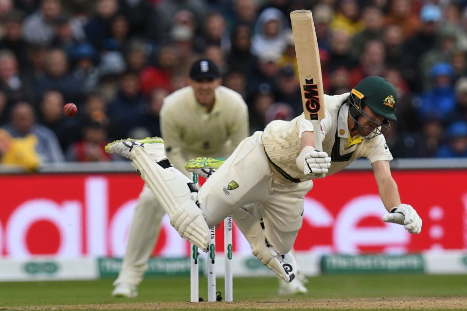  Ben Stokes had Travis Head airborne to get out the way of a bouncer