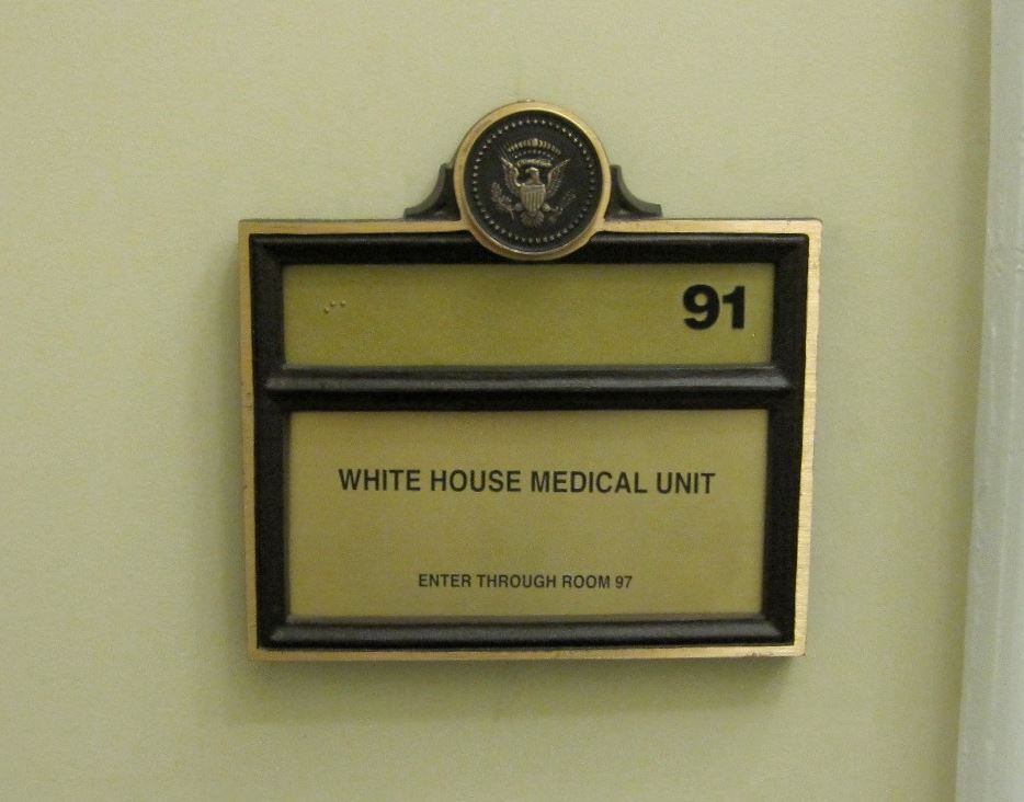 A sign inside the Eisenhower Executive Office Building reads: “White House Medical Unit”