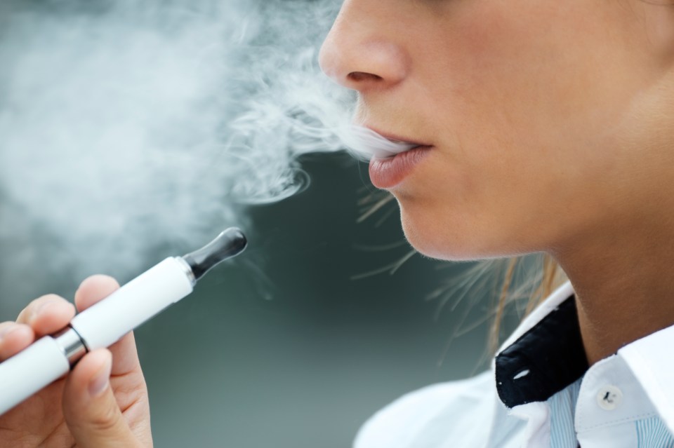  Health bosses in the US have warned that no e-cigarettes are safe