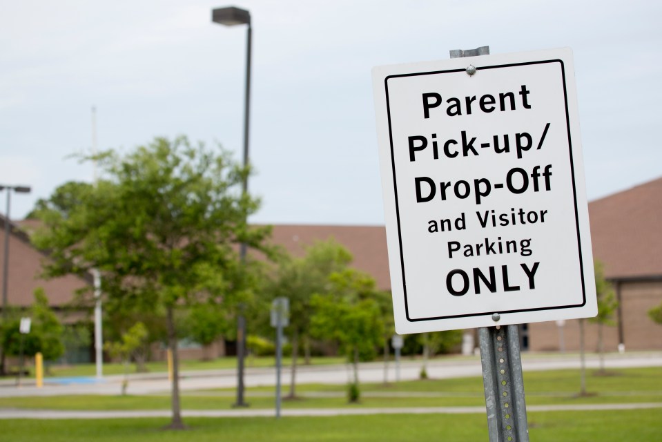  The fine applies to parents who pick up their children outside the school's opening hours