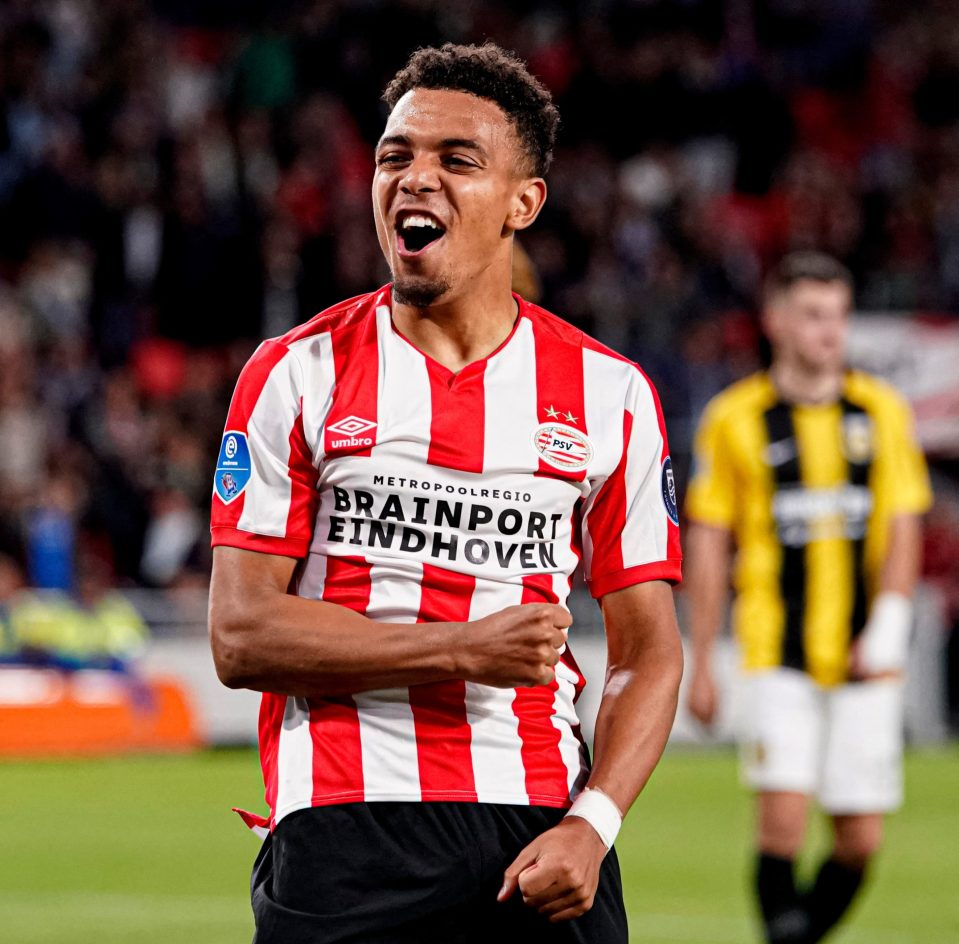  Donyell Malen scored all five goals for PSV as they beat Vitesse Arnhem 5-0 in the Eredivisie