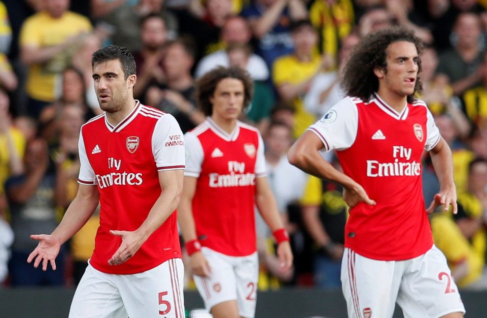  Arsenal squandered a 2-0 advantage away at bottom-club Watford to draw 2-2 at Vicarage Road