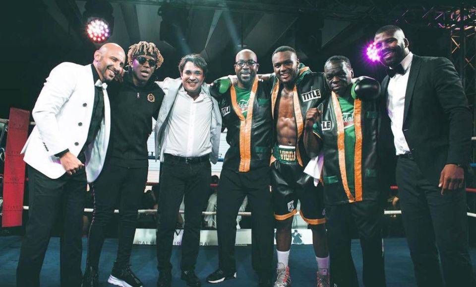  KSI alongside some of his team members after trainer Viddal Riley's last win