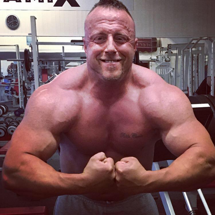  Bodybuilder Ben Harnett died after taking steroids