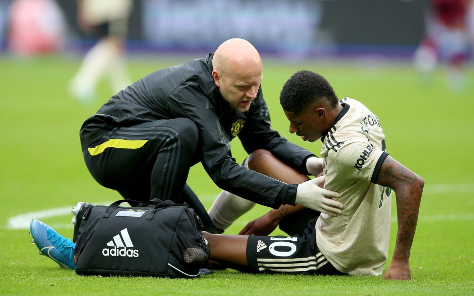  Rashford limped off injured for Man Utd in the defeat to West Ham