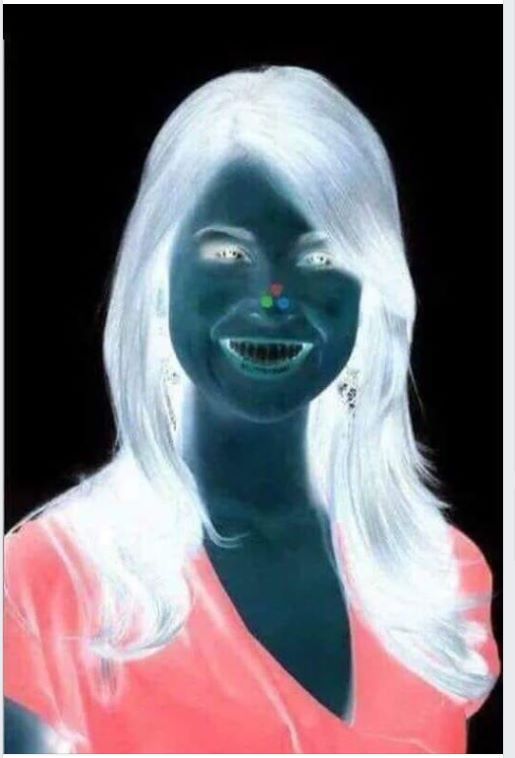  The trick is to blink loads after staring at the image if you want to see the woman in full colour