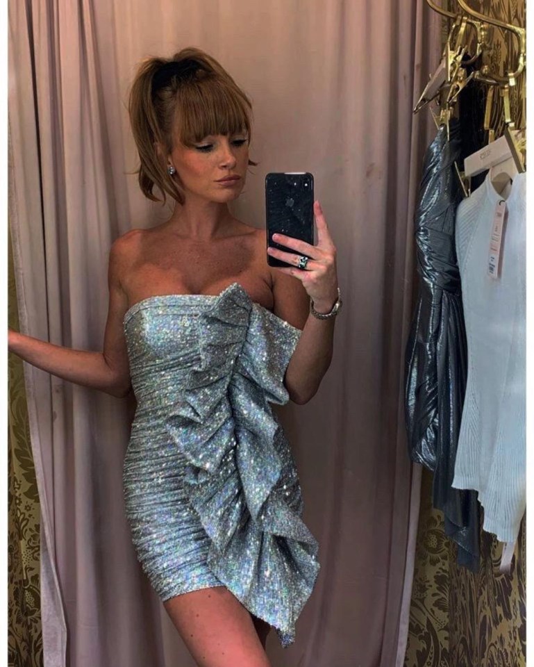  Summer posted this shot of her trying on outfits for the bash yesterday