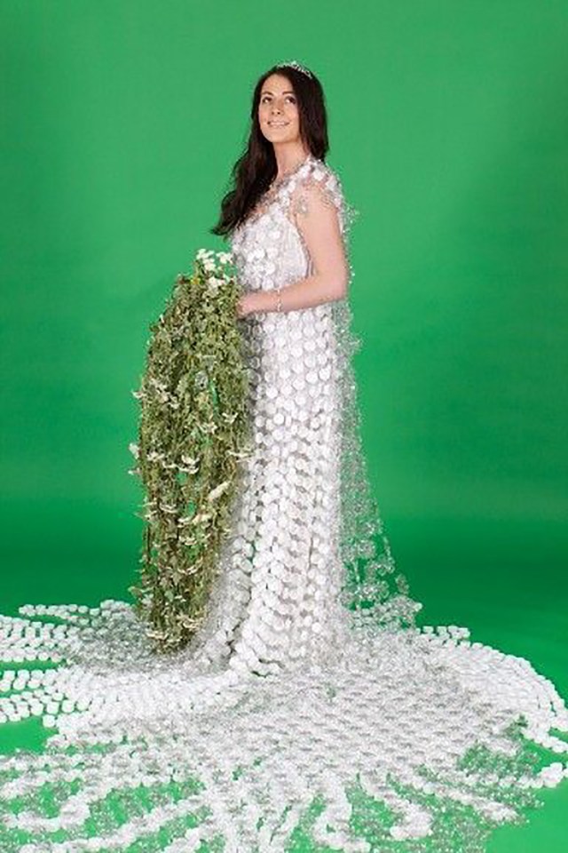  This ivy-themed dress is a huge no-no