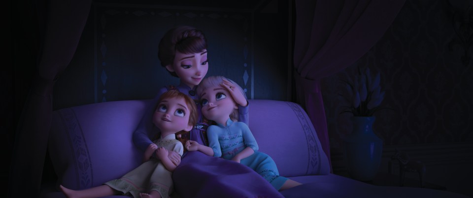  Queen Iduna sings a lullaby to calm her girls after telling them an epic story