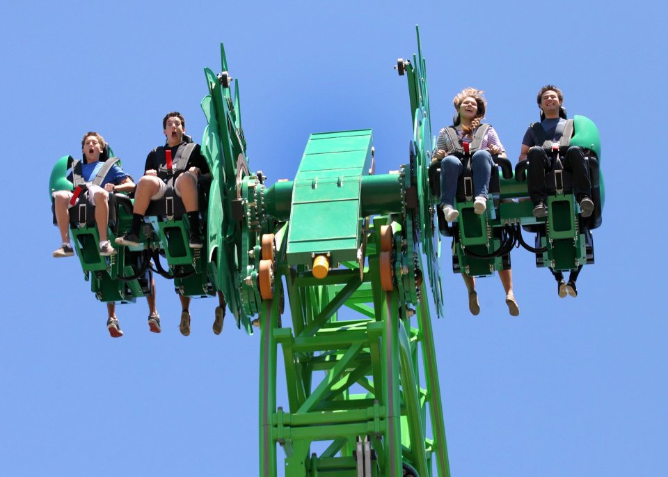  The ride features drops from 107ft