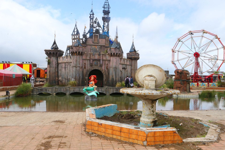  Dismaland was installed in the disused Tropicana lido on the Somerset seafront in 2015