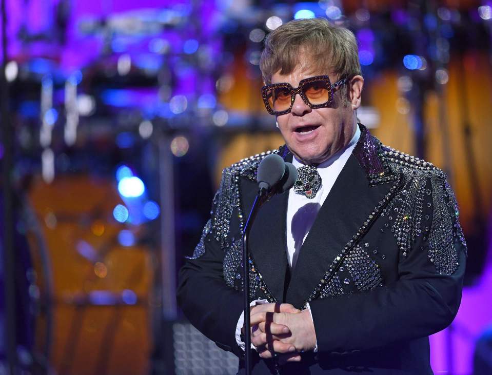  Elton John has revealed his secret prostate cancer battle