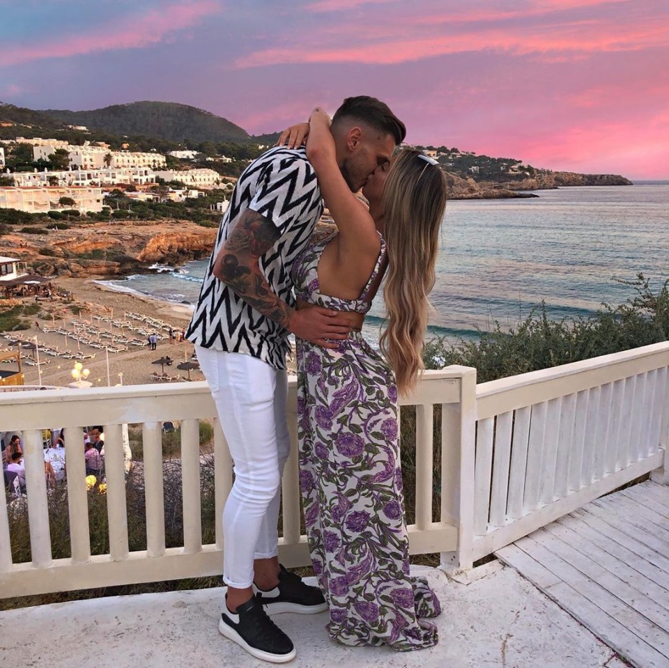  Jacob proposed to Holly in the summer whilst on holiday