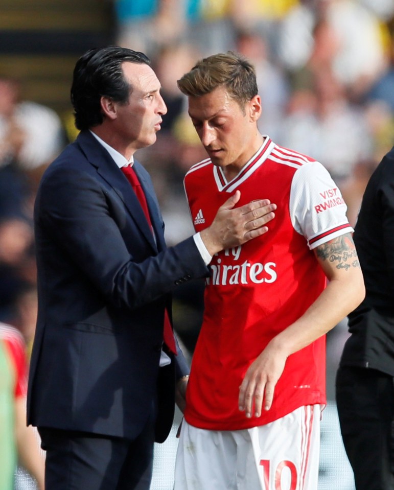  Unai Emery has told Mesut Ozil he does not deserve to be starting for Arsenal