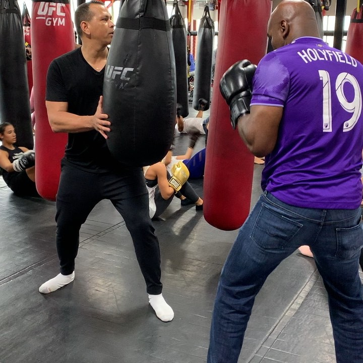  Evander Holyfield insists he is fit and ready to make a sensational return to the boxing ring