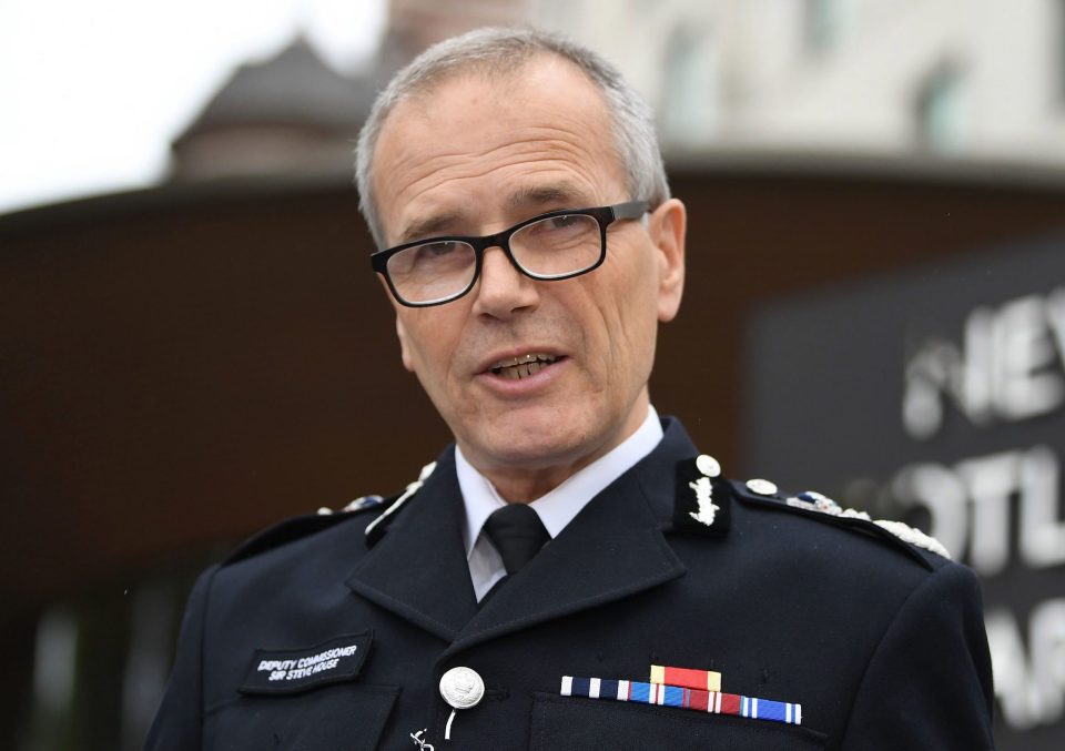  Met Deputy Commissioner Sir Stephen House said the force was 'deeply, deeply sorry'