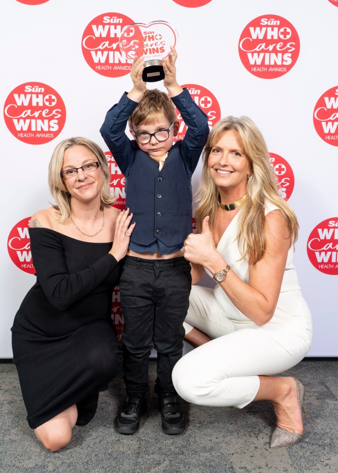  Penny Lancaster was reduced to tears as she awarded Ronnie Musselwhite, 5, The Sun's Young Hero award