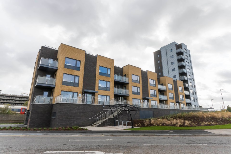  Swanky Nile Court overlooks Dorset's Poole Harbour