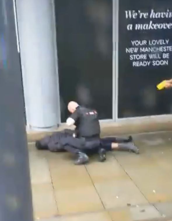  Cops Tasered a man to the floor after the attack