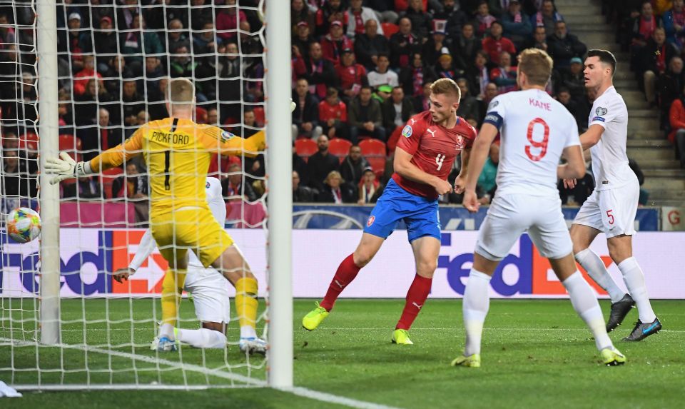  Brabec was free at the far-post to score for the Czechs