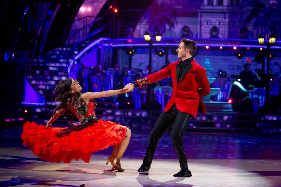 Janette Manrara and Will Bayley pulled their way through to next week