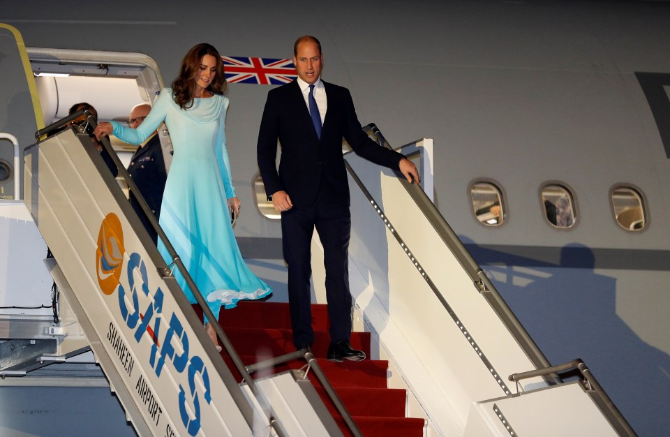  Prince William and Kate arrive in Islamabad, Pakistan, on October 14