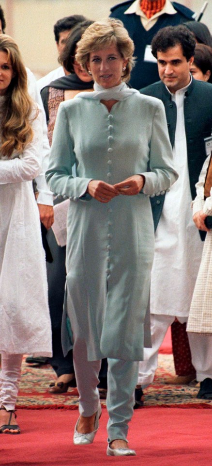 Diana visited the Shaukat Khanum Memorial Hospital with Jemima Khan