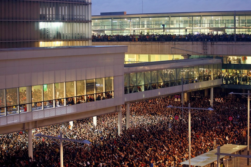  More than 100 flights were grounded as thousands of protesters brought Barcelona-El Prat international airport to a halt