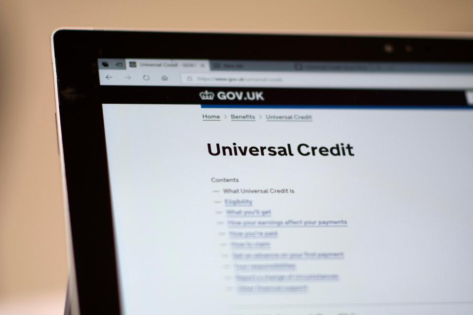  Universal Credit is gradually replacing six types of benefits