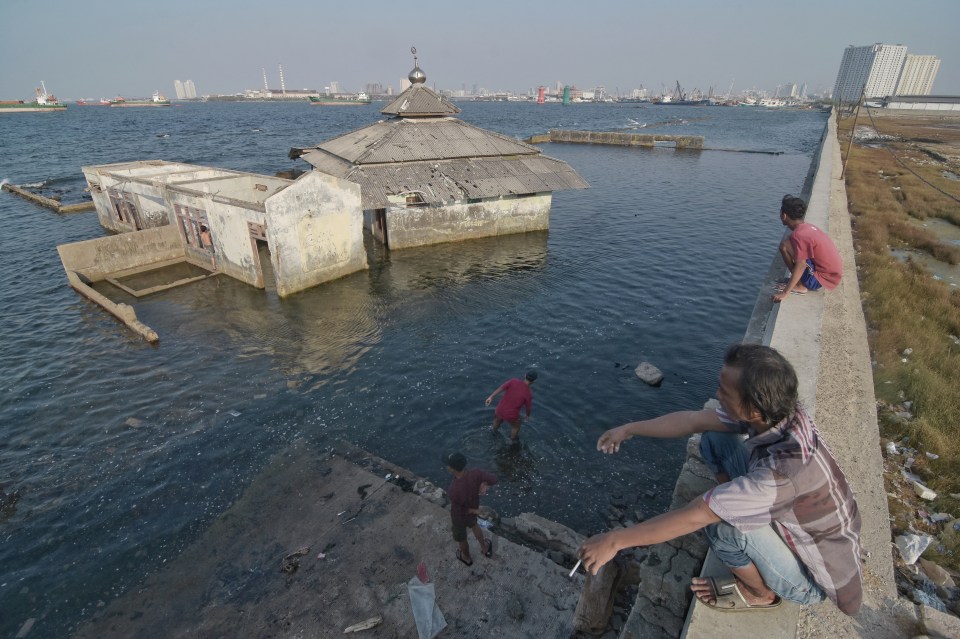  This former mosque is now drowning in sea water